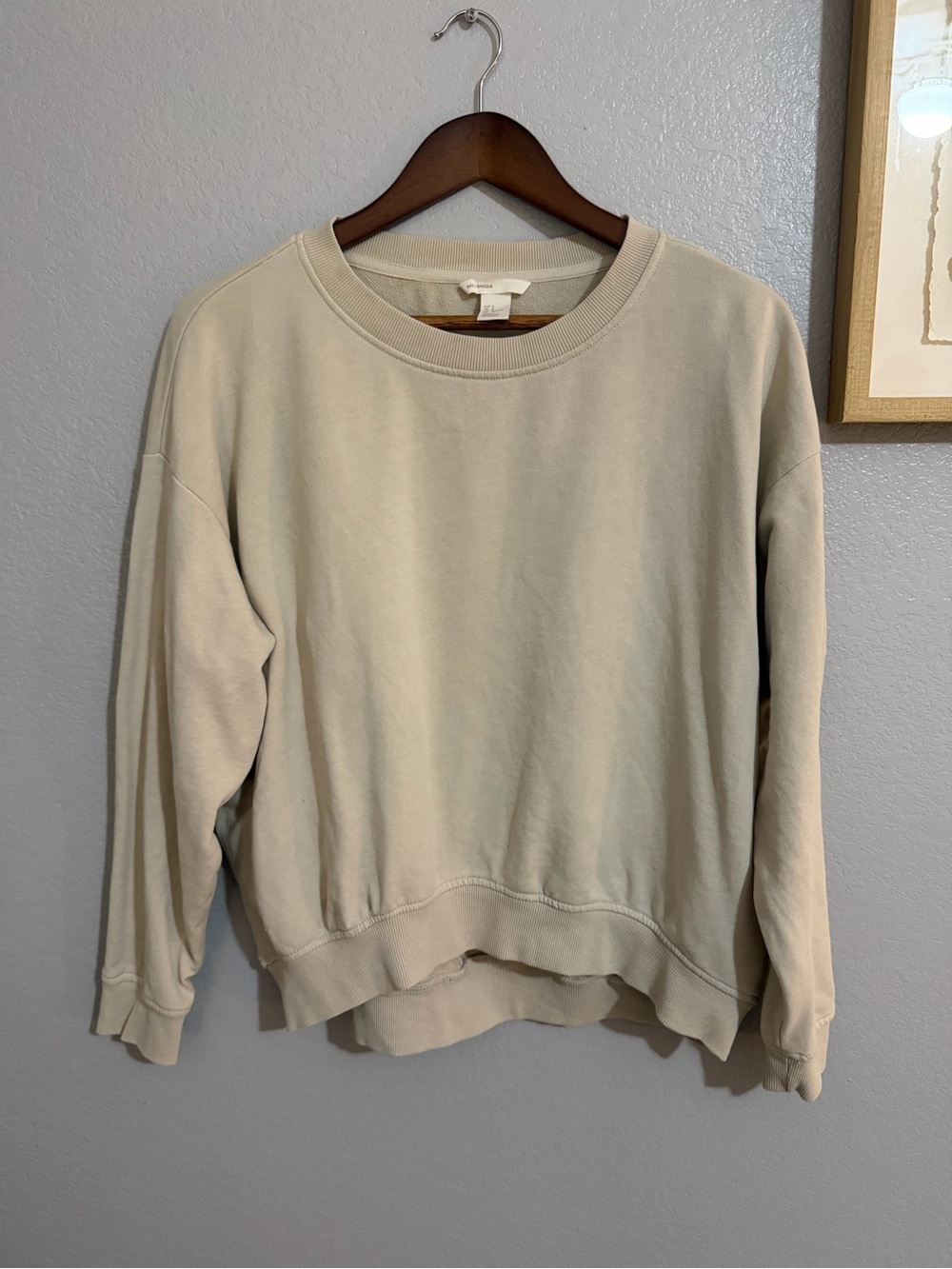 H&M Women's Crewneck Sweatshirt in Light Beige